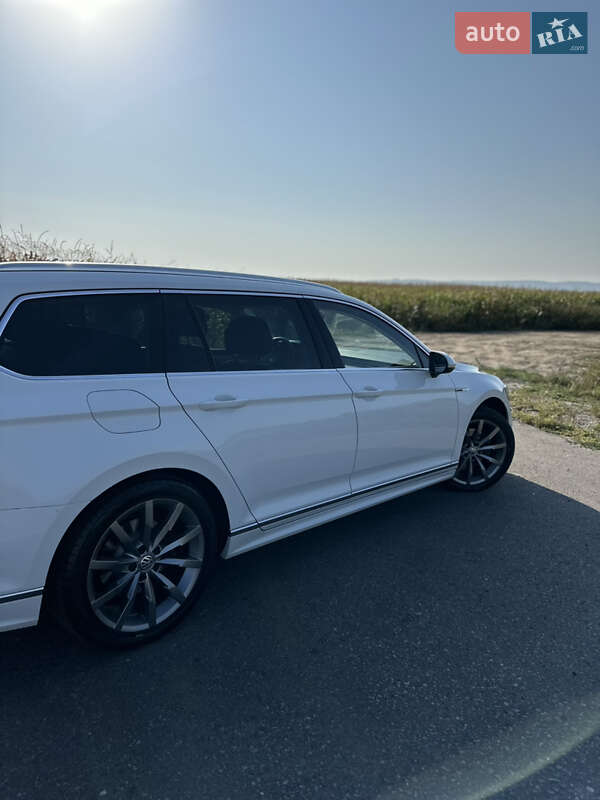 Универсал Volkswagen Passat 2018 в Львове