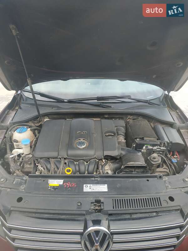 Седан Volkswagen Passat 2013 в Рокитному