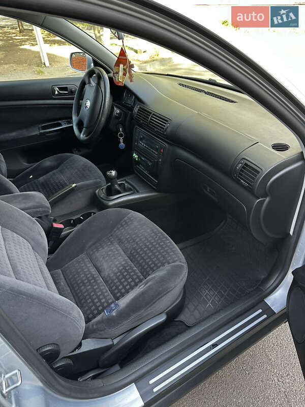 Седан Volkswagen Passat 2002 в Днепре фото 13 Седан Volkswagen Passat 2002 в Днепре