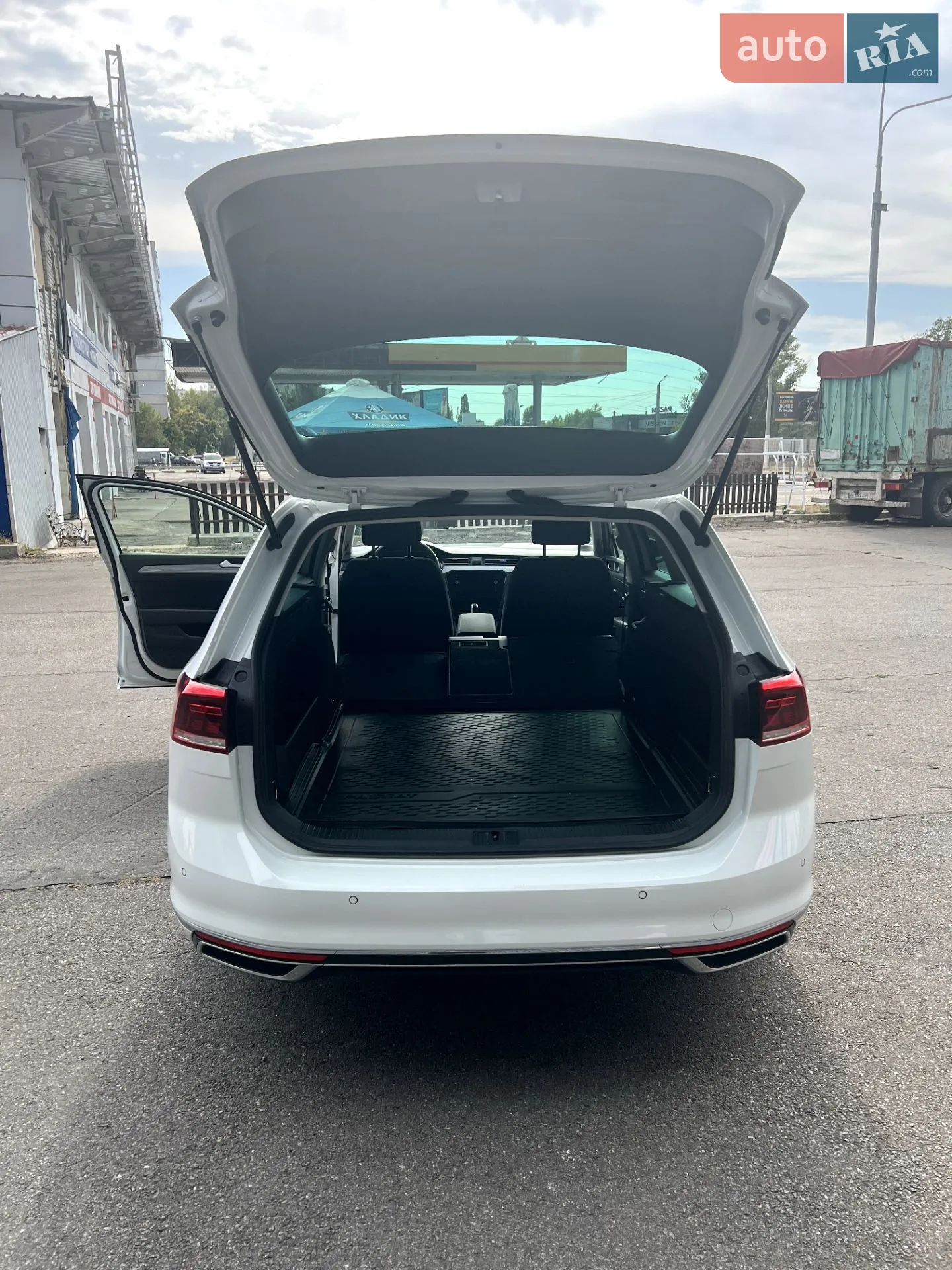 2021 Volkswagen Passat - мініатюра 13