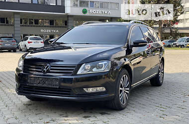 Универсал Volkswagen Passat 2011 в Черновцах