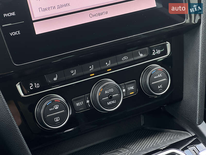 Універсал Volkswagen Passat 2019 в Ужгороді