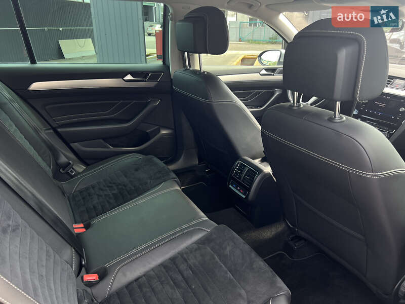 Універсал Volkswagen Passat 2019 в Ужгороді