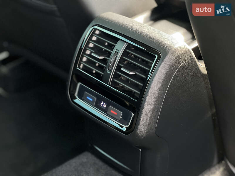 Універсал Volkswagen Passat 2019 в Ужгороді
