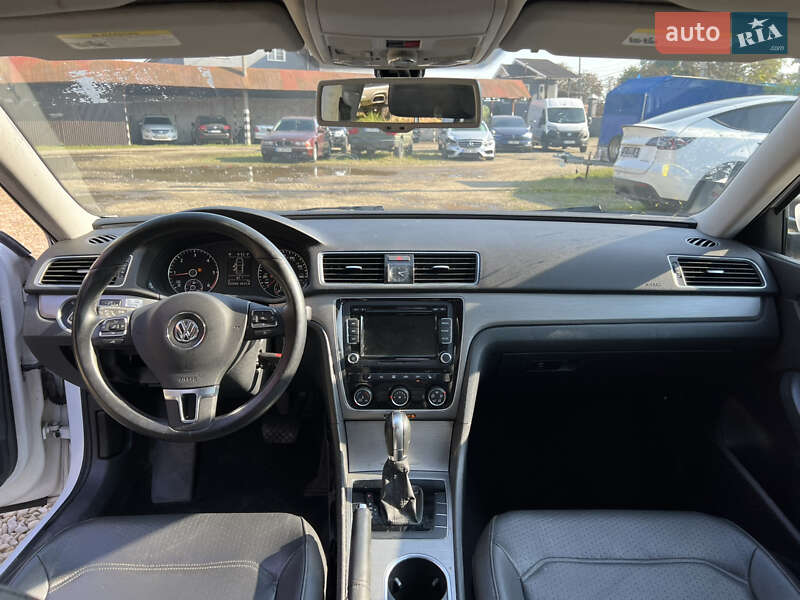 Седан Volkswagen Passat 2014 в Стрые