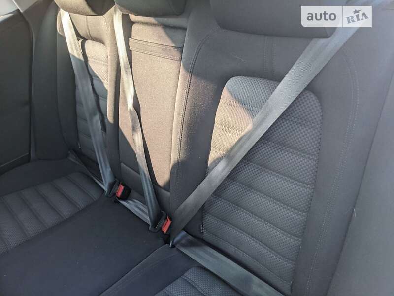 Універсал Volkswagen Passat 2010 в Рівному