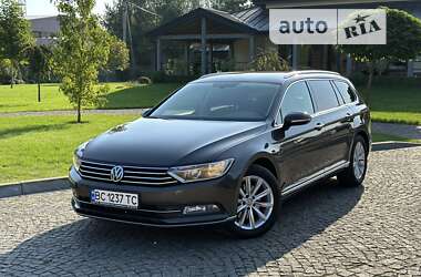 Універсал Volkswagen Passat 2015 в Львові