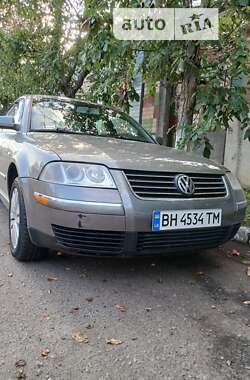 Седан Volkswagen Passat 2003 в Одесі