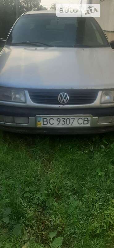 Volkswagen Passat 1996