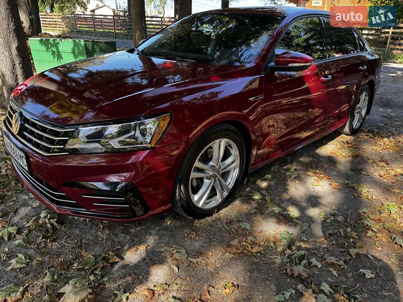 Седан Volkswagen Passat 2018 в Киеве