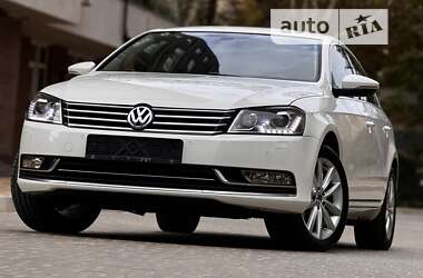 Седан Volkswagen Passat 2014 в Одесі