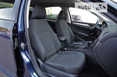 Седан Volkswagen Passat 2013 в Харькове