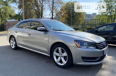 Седан Volkswagen Passat 2013 в Києві