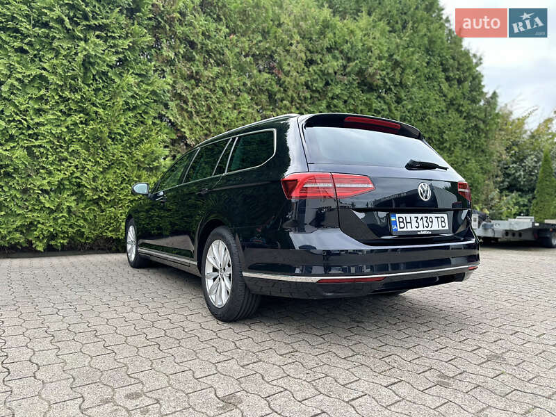 Универсал Volkswagen Passat 2017 в Одессе