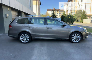 Универсал Volkswagen Passat 2011 в Ровно