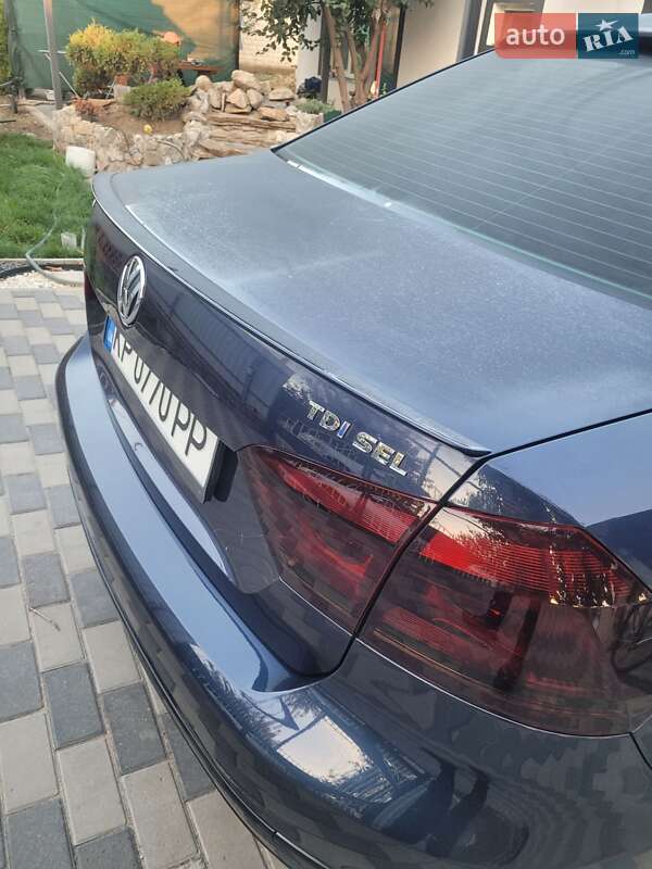 Седан Volkswagen Passat 2014 в Запоріжжі