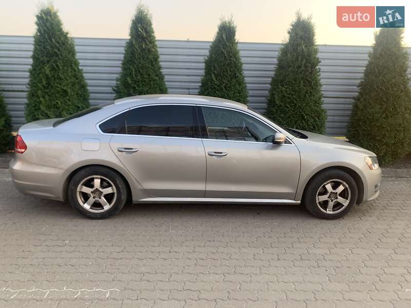 Седан Volkswagen Passat 2013 в Львові