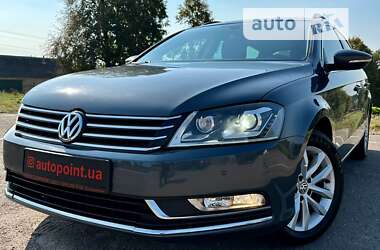 Універсал Volkswagen Passat 2012 в Білогородці