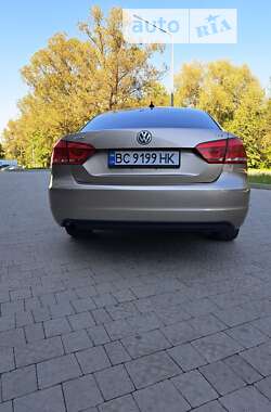 Седан Volkswagen Passat 2015 в Новояворовске