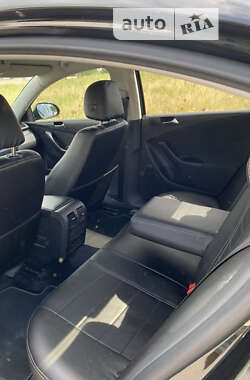 Седан Volkswagen Passat 2008 в Киеве