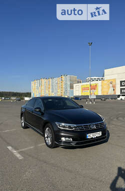 Седан Volkswagen Passat 2018 в Киеве