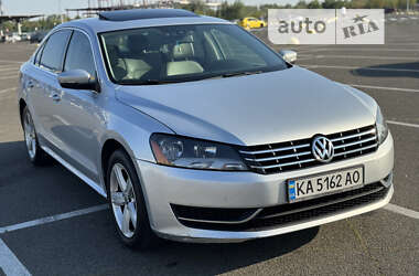 Седан Volkswagen Passat 2013 в Києві