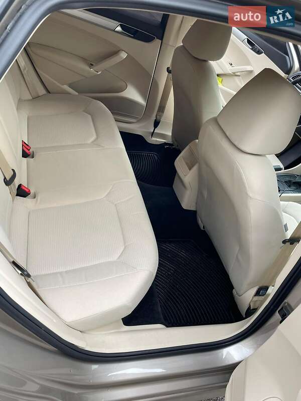 Седан Volkswagen Passat 2017 в Киеве