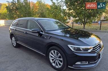 Универсал Volkswagen Passat 2016 в Киеве