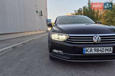 Універсал Volkswagen Passat 2016 в Києві