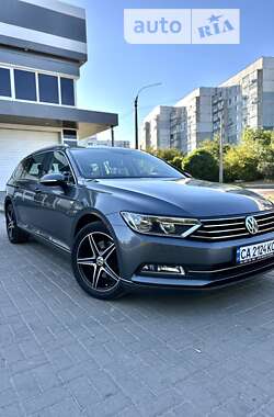 Універсал Volkswagen Passat 2015 в Черкасах