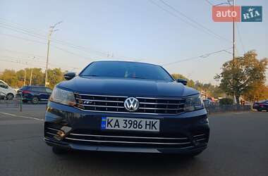 Седан Volkswagen Passat 2017 в 