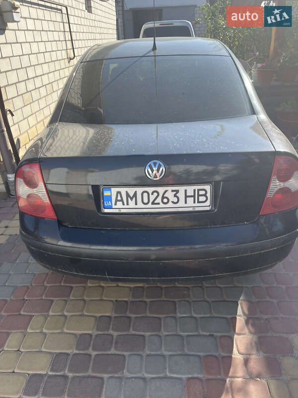 Седан Volkswagen Passat 2003 в Бердичеві