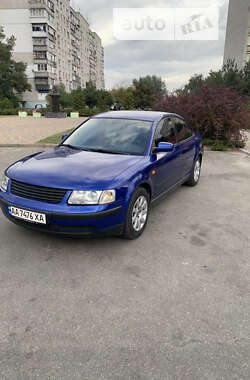 Седан Volkswagen Passat 1998 в Борисполі