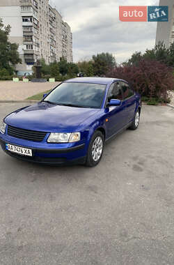 Седан Volkswagen Passat 1998 в Борисполі