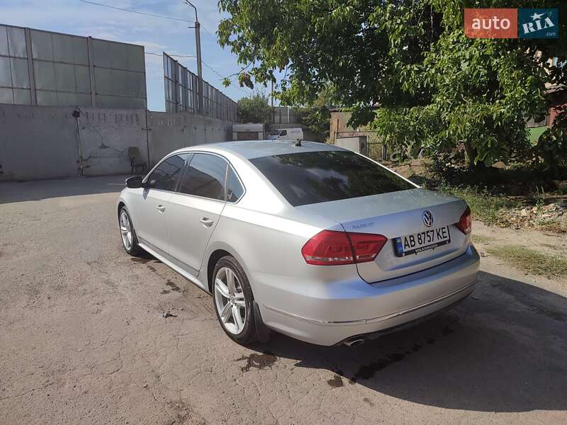 Седан Volkswagen Passat 2013 в Виннице