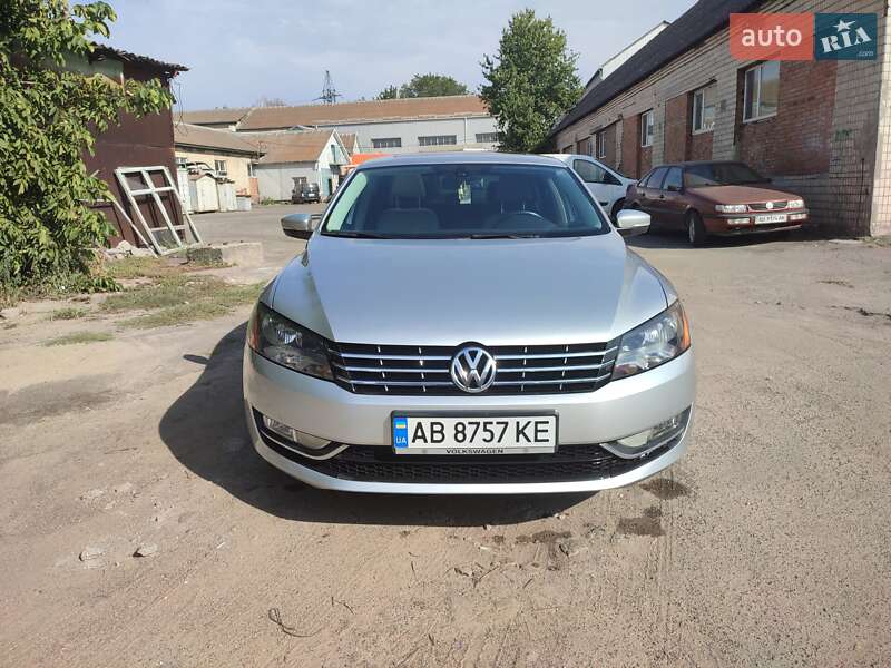 Седан Volkswagen Passat 2013 в Виннице