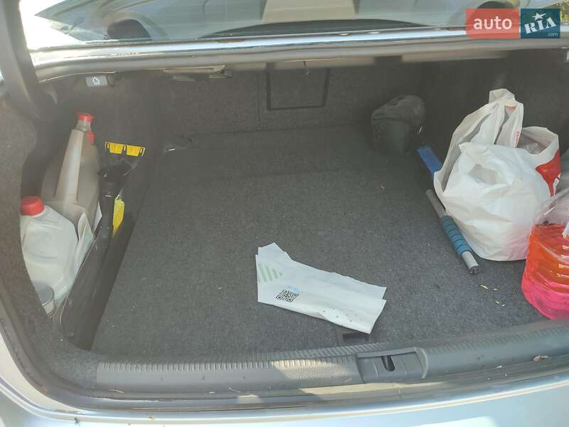 Седан Volkswagen Passat 2013 в Виннице