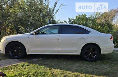 Седан Volkswagen Passat 2012 в Києві