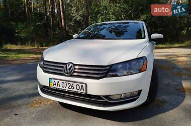 Седан Volkswagen Passat 2015 в Киеве