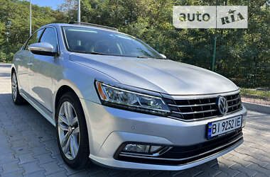 Седан Volkswagen Passat 2016 в Кременчуге