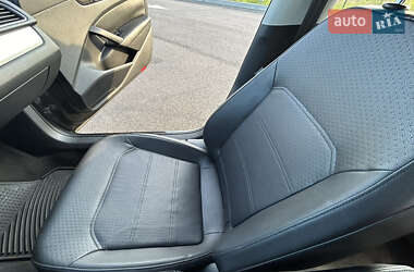 Седан Volkswagen Passat 2012 в 