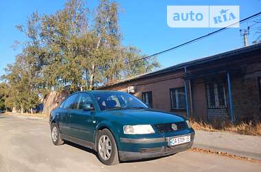 Седан Volkswagen Passat 1997 в Черкасах