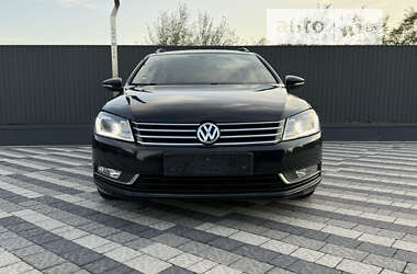 Универсал Volkswagen Passat 2011 в Городке