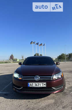 Седан Volkswagen Passat 2014 в Днепре