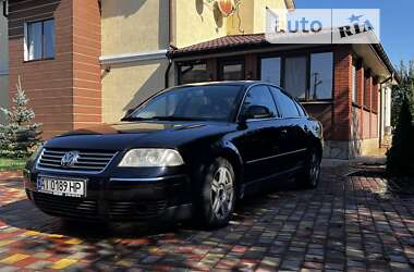 Седан Volkswagen Passat 2004 в Києві