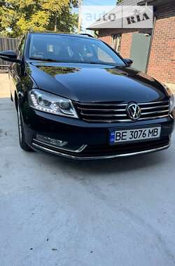 Универсал Volkswagen Passat 2011 в Глобине