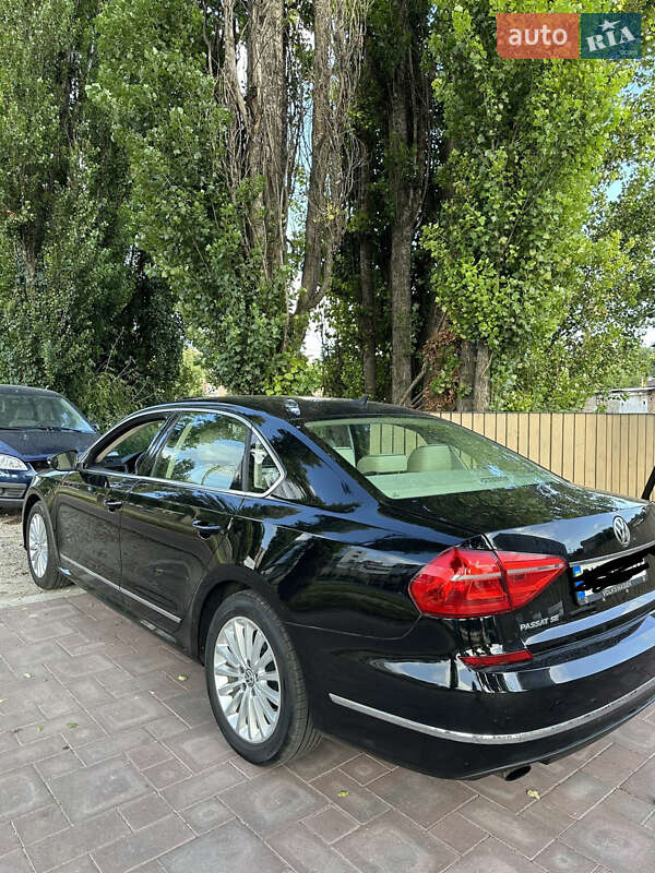 Седан Volkswagen Passat 2016 в Рівному