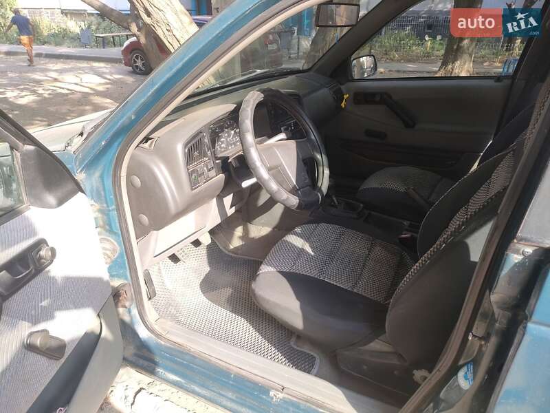 Седан Volkswagen Passat 1988 в 