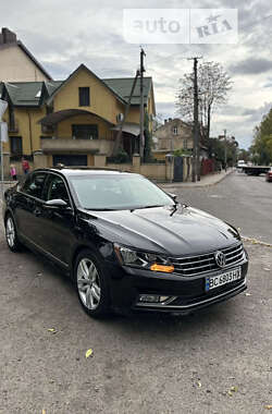 Седан Volkswagen Passat 2016 в Львове