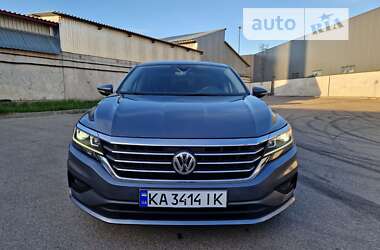 Седан Volkswagen Passat 2020 в Києві